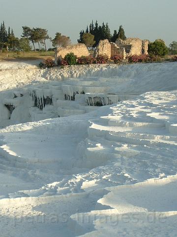 105a Pamukkale early morning_Travertines.JPG